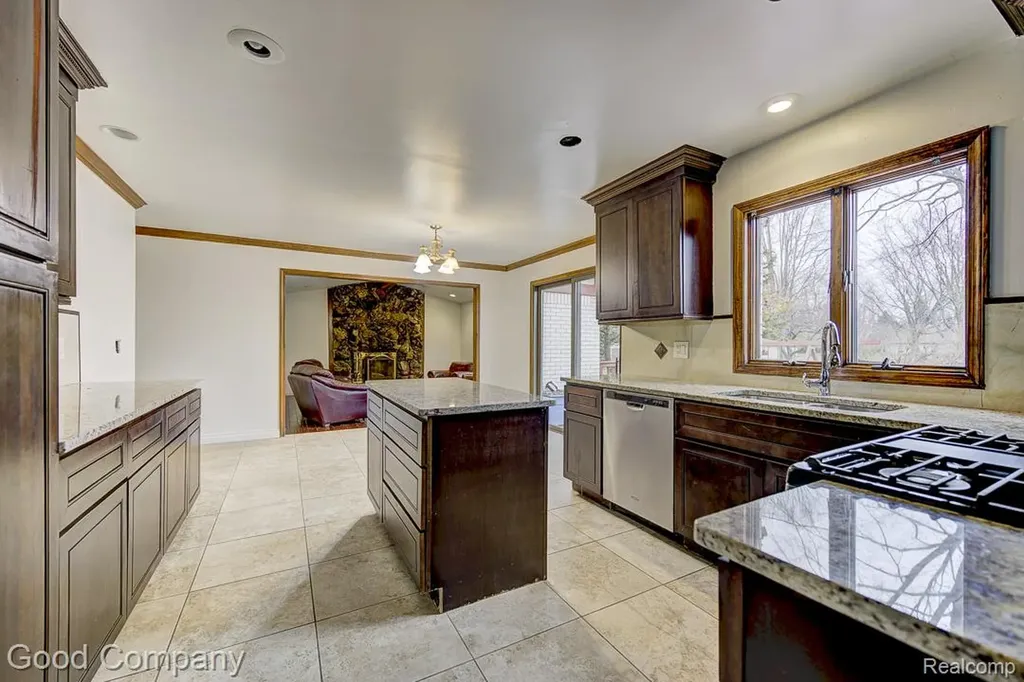 38092 Westchester Road Sterling Heights City MI 48310