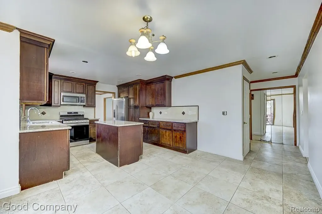 38092 Westchester Road Sterling Heights City MI 48310