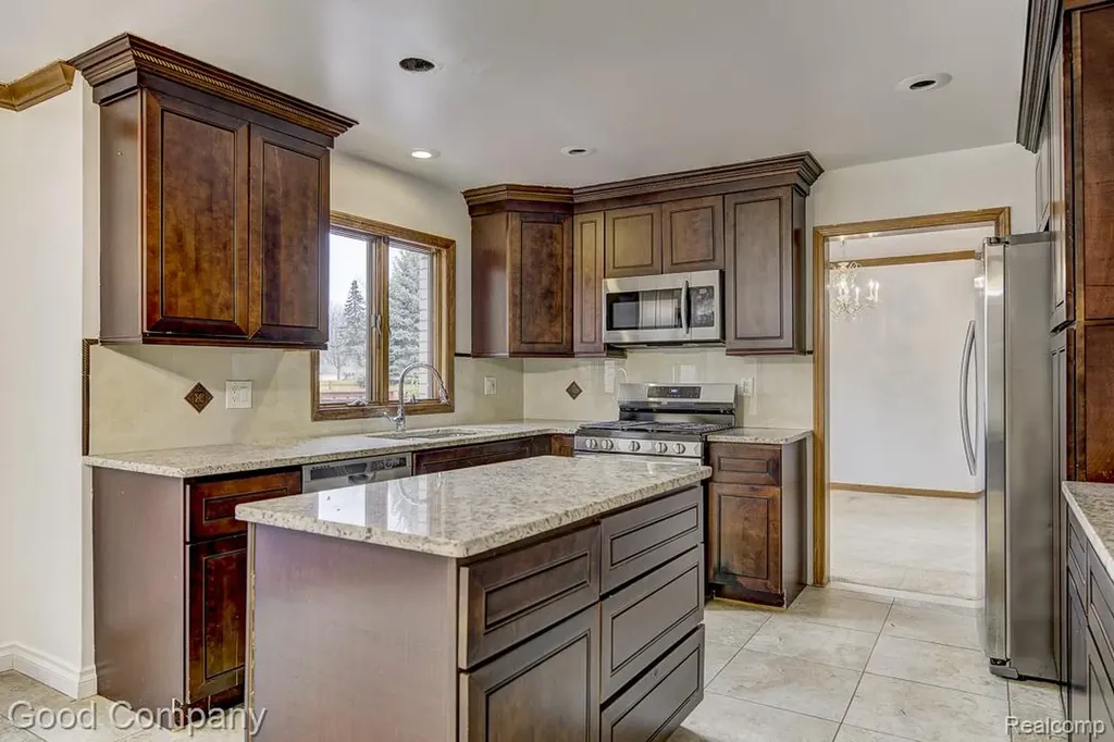 38092 Westchester Road Sterling Heights City MI 48310