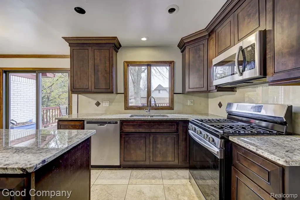 38092 Westchester Road Sterling Heights City MI 48310