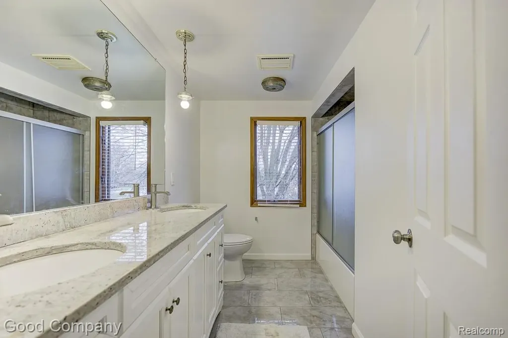 38092 Westchester Road Sterling Heights City MI 48310