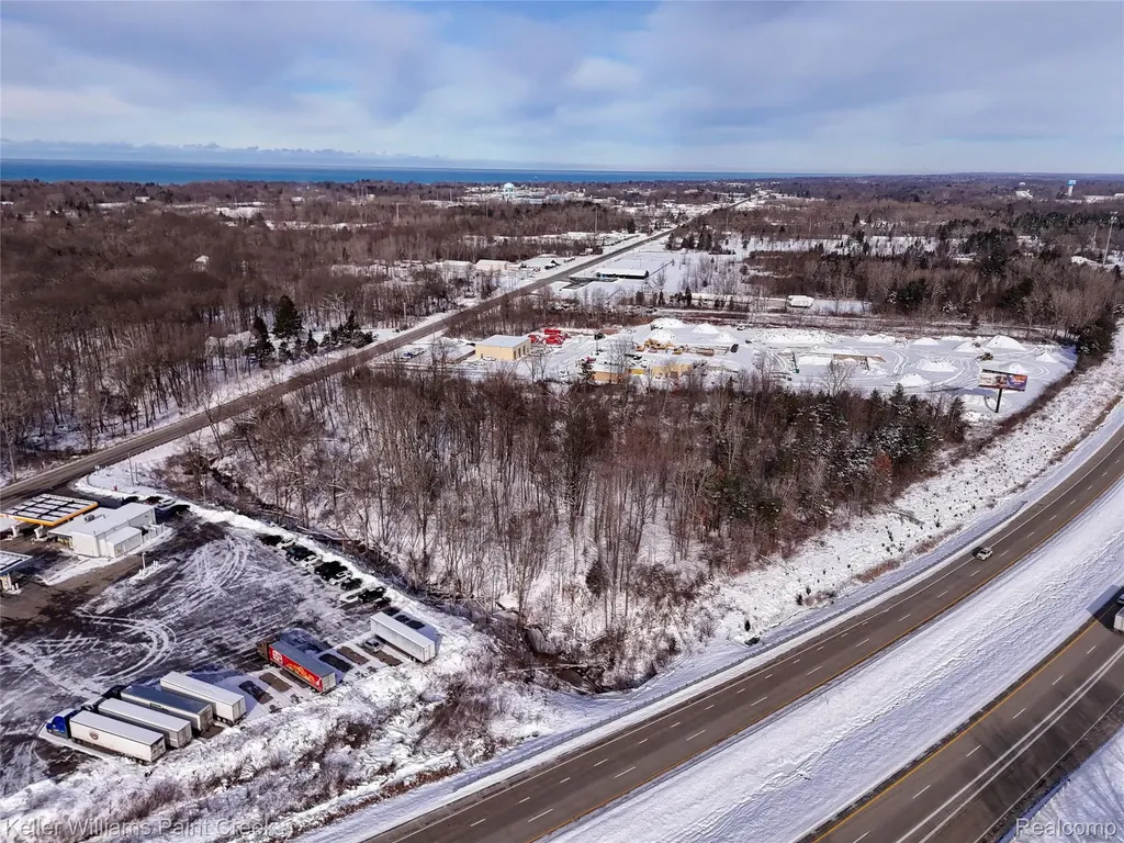 13537 M 140 South Haven City MI 49090