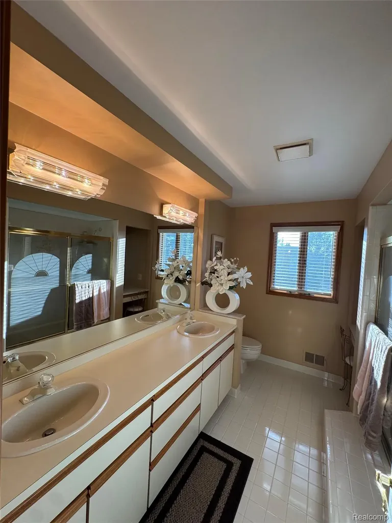 48583 Tilch Road Macomb Township MI 48044