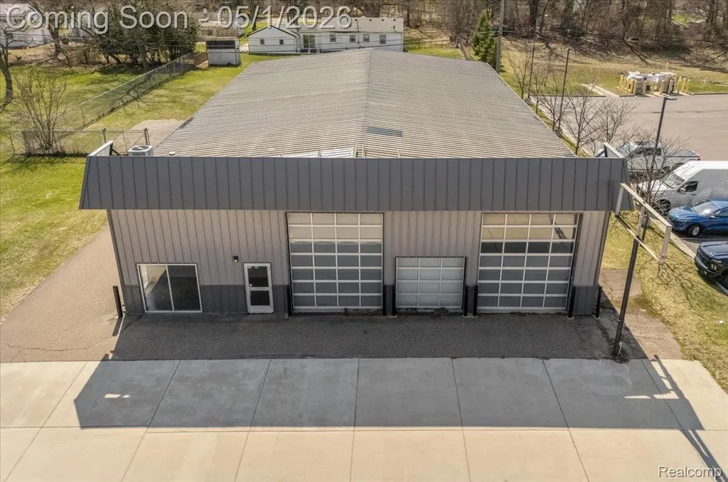 588 S Lapeer Road Oxford Charter Township MI 48371