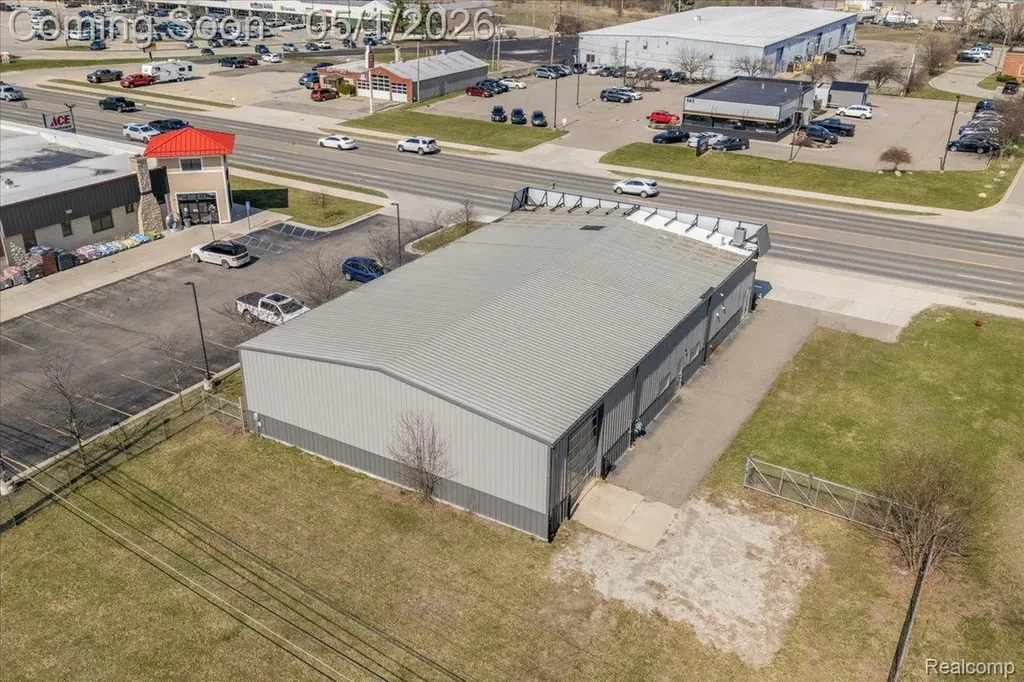 588 S Lapeer Road Oxford Charter Township MI 48371