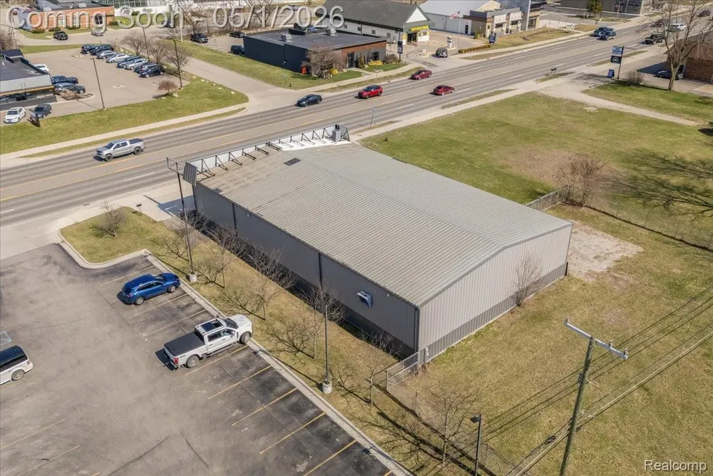 588 S Lapeer Road Oxford Charter Township MI 48371