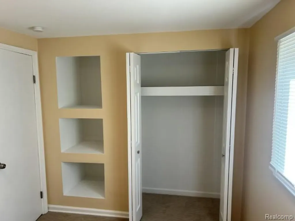 4024 Wenonah Lane Waterford Charter Township MI 48328