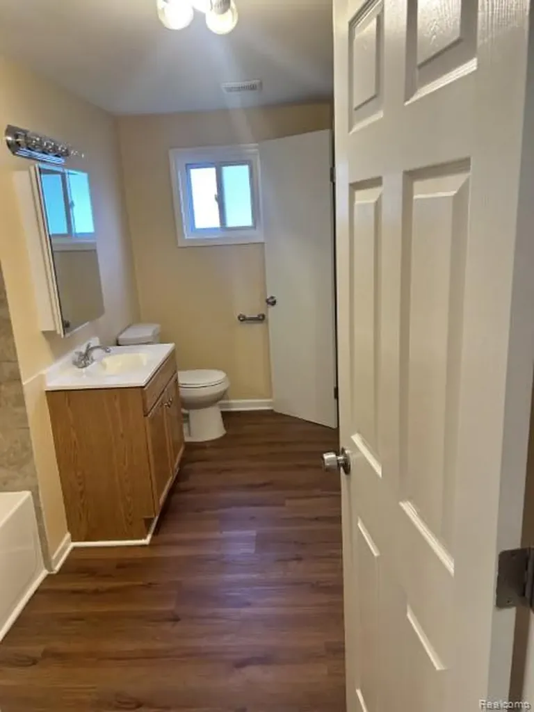 4024 Wenonah Lane Waterford Charter Township MI 48328