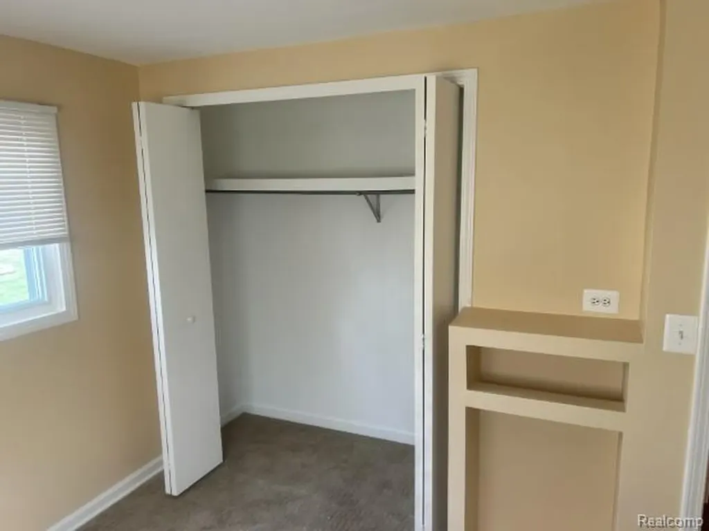 4024 Wenonah Lane Waterford Charter Township MI 48328