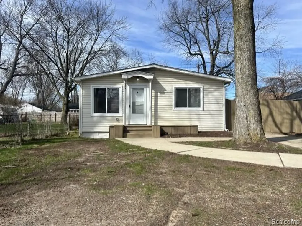4024 Wenonah Lane Waterford Charter Township MI 48328