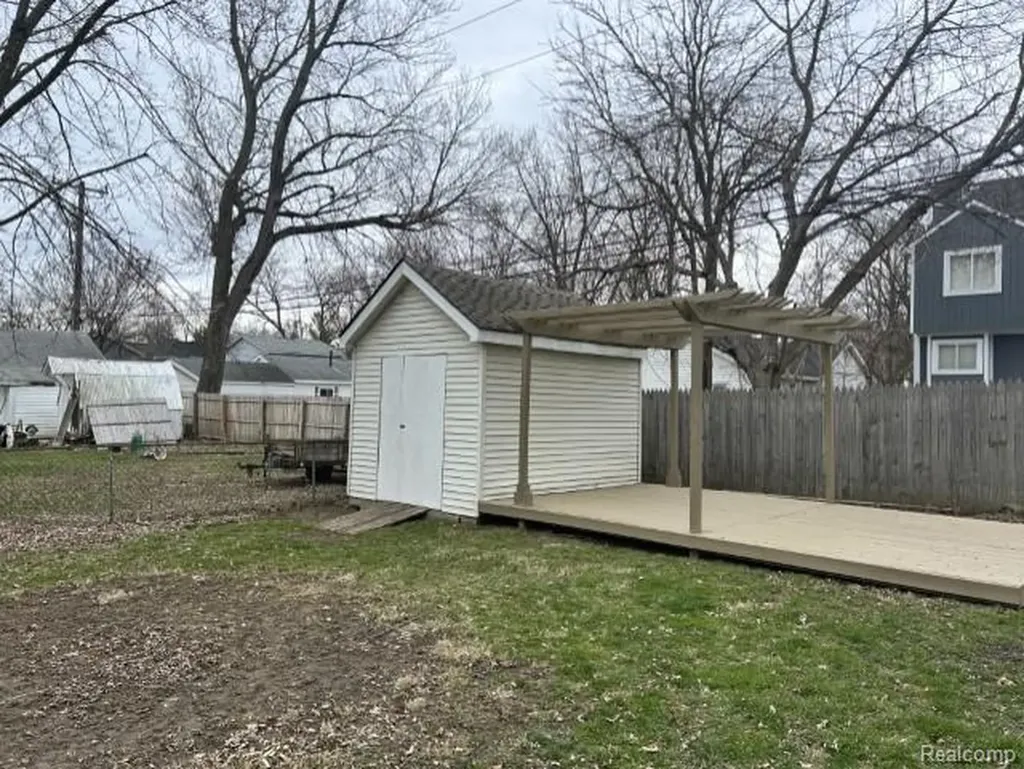 4024 Wenonah Lane Waterford Charter Township MI 48328