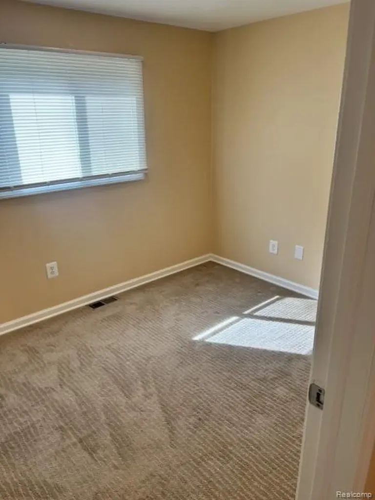 4024 Wenonah Lane Waterford Charter Township MI 48328