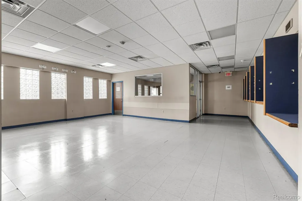 260 Mount Elliott Street Detroit City MI 48207