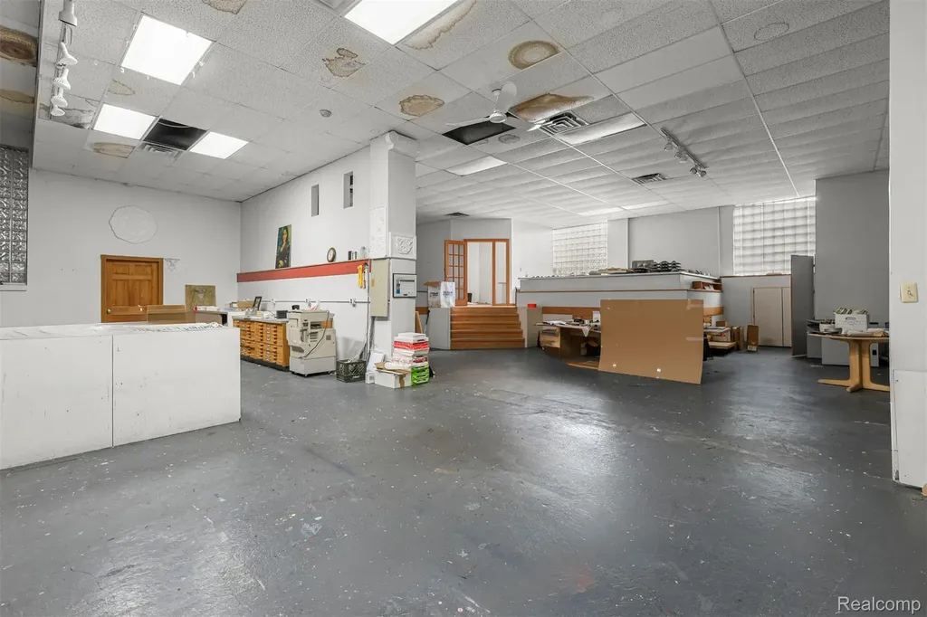 260 Mount Elliott Street Detroit City MI 48207
