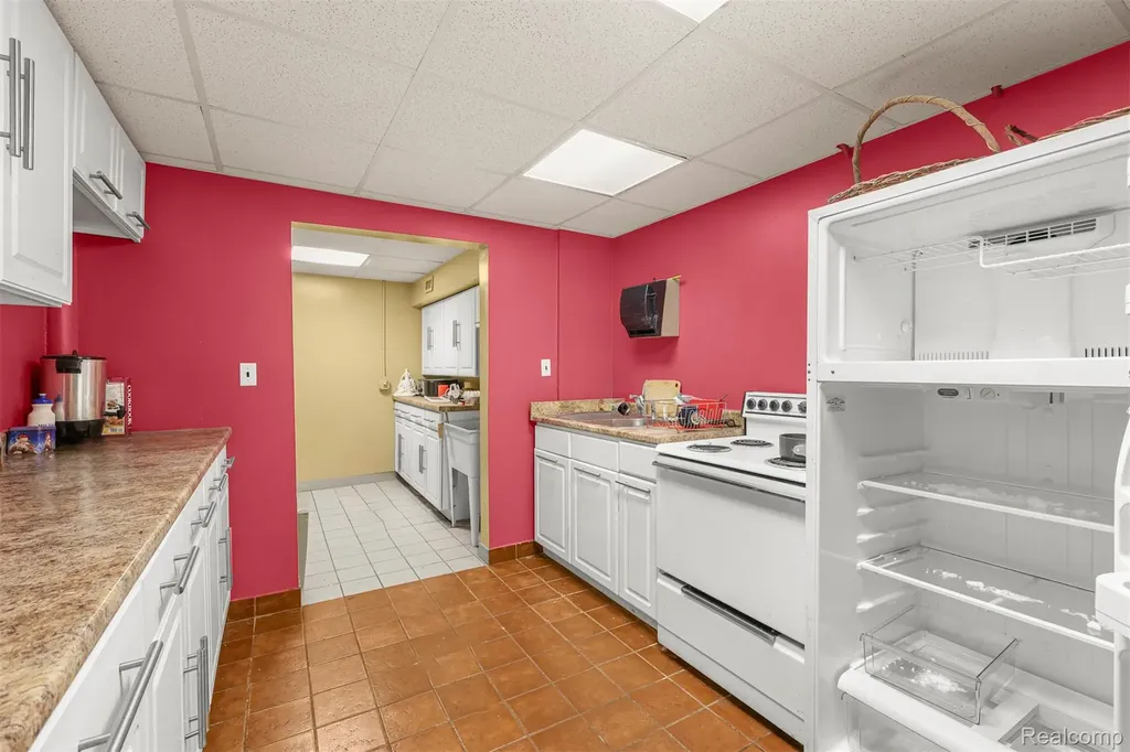 260 Mount Elliott Street Detroit City MI 48207