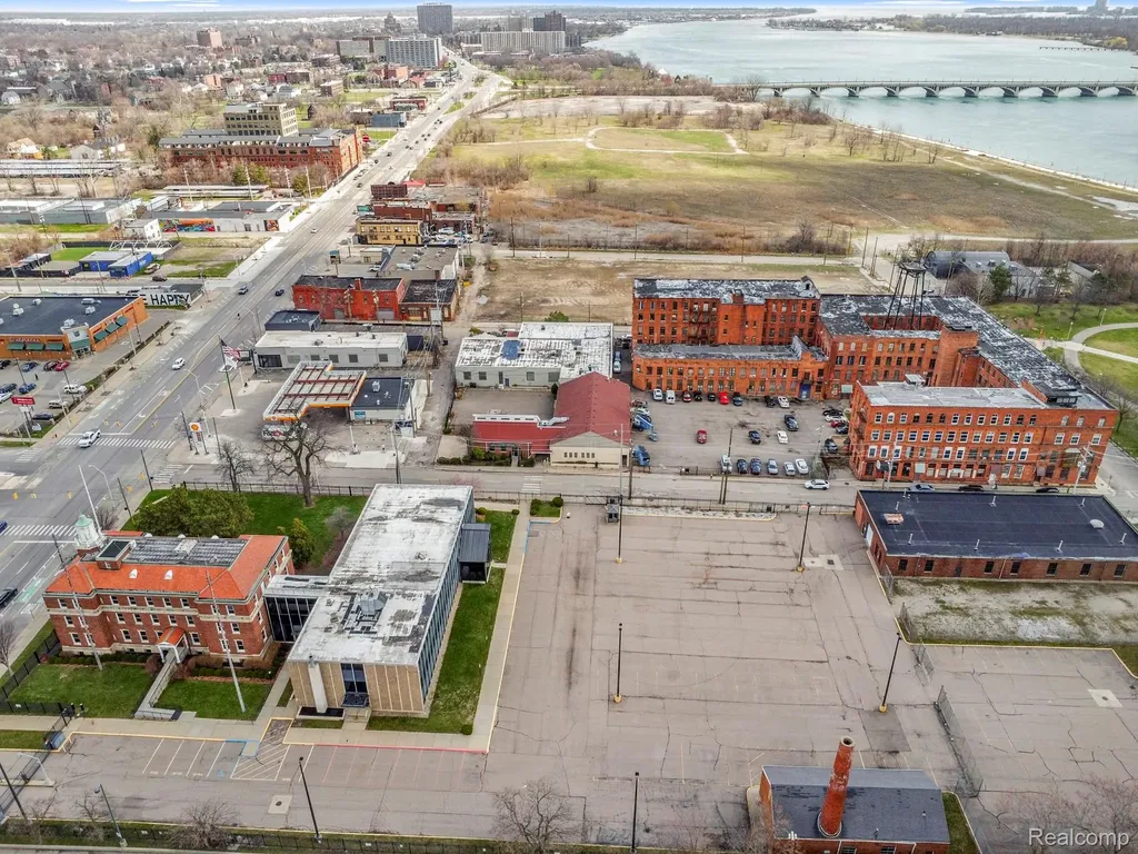 260 Mount Elliott Street Detroit City MI 48207