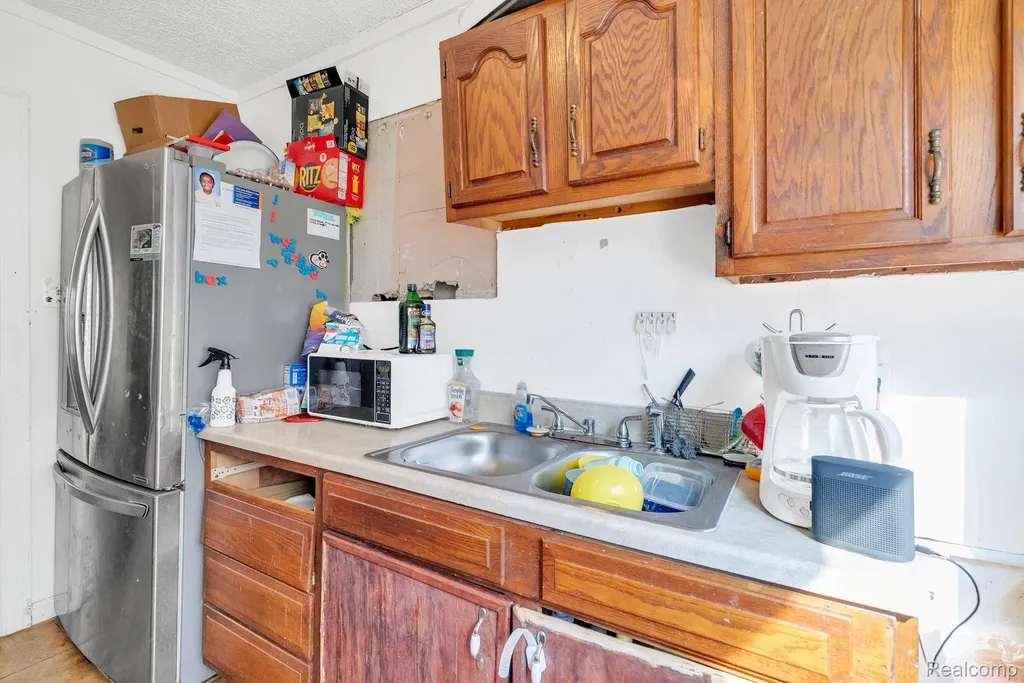 16634 Cruse Street Detroit City MI 48235