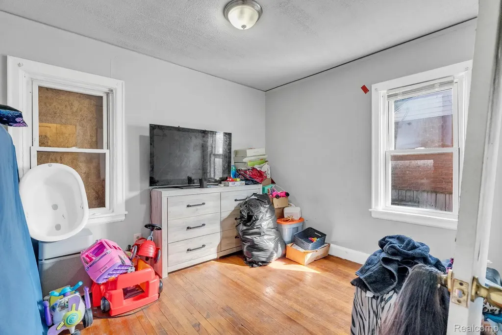 16634 Cruse Street Detroit City MI 48235