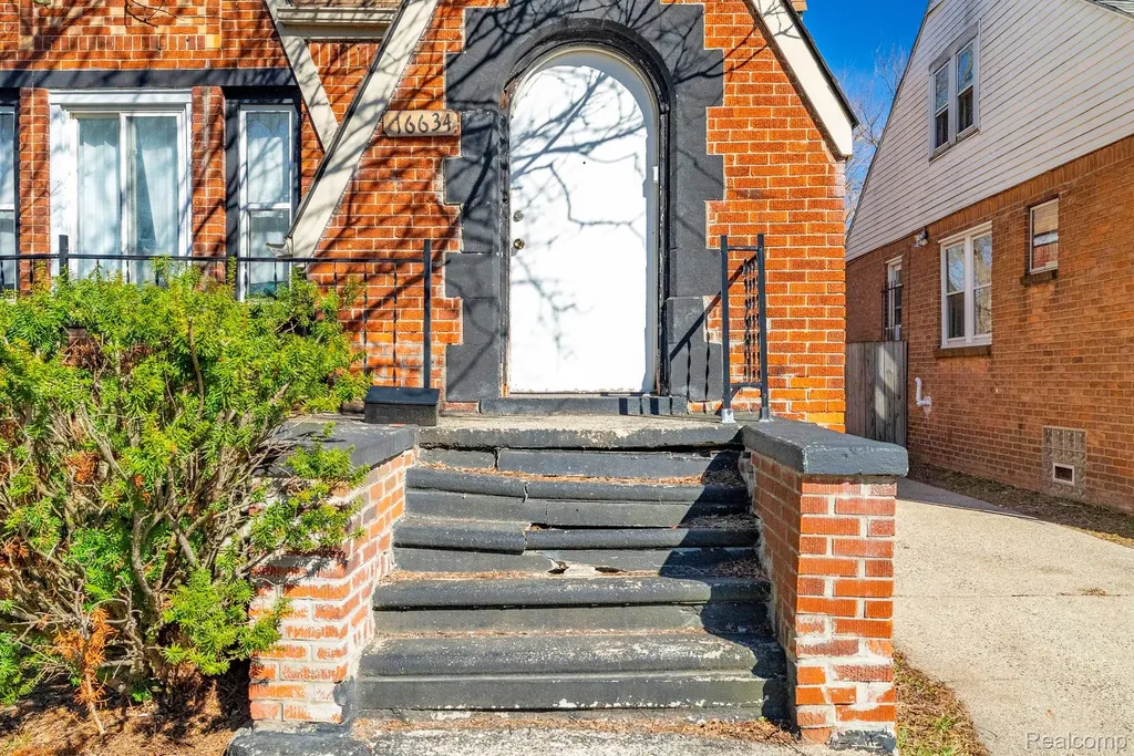 16634 Cruse Street Detroit City MI 48235