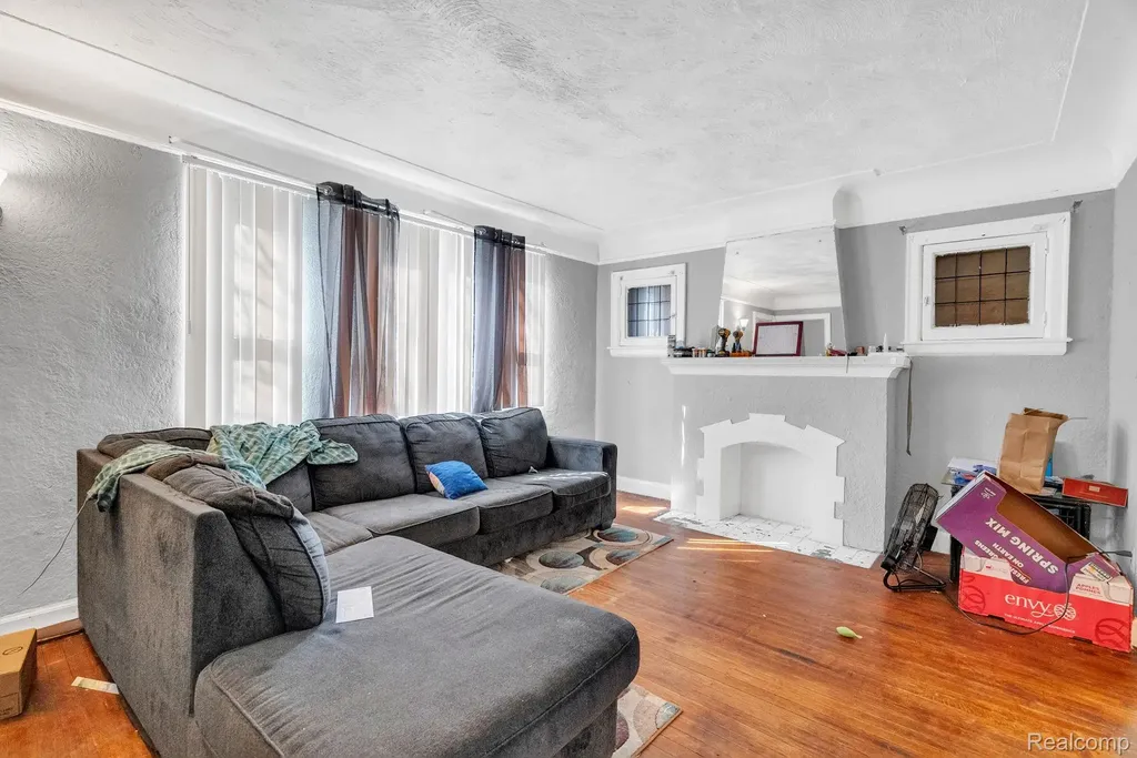 16634 Cruse Street Detroit City MI 48235