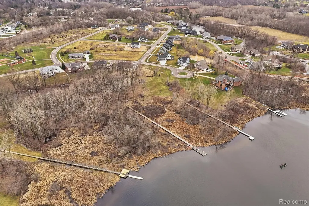 14275 Wright Drive Fenton Charter Township MI 48451