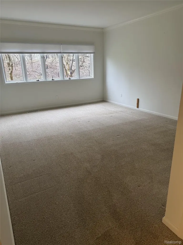 4040 Greenleaf Circle Kalamazoo City MI 49008