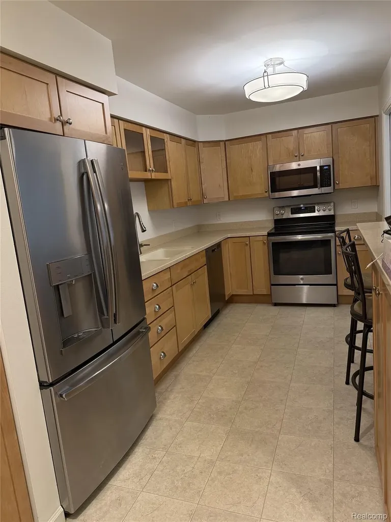 4040 Greenleaf Circle Kalamazoo City MI 49008
