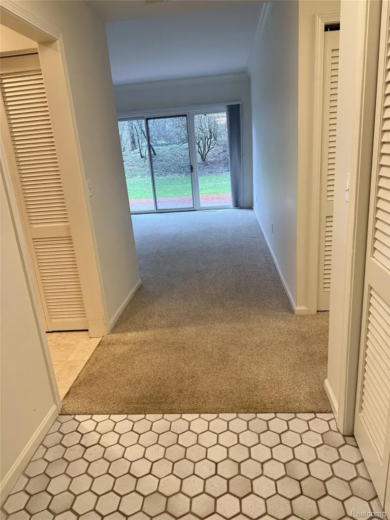 4040 Greenleaf Circle Kalamazoo City MI 49008
