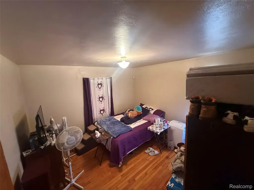4308 S Grand Traverse Flint City MI 48507