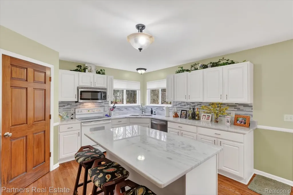 112 Summer Shade Drive Marion Township MI 48843