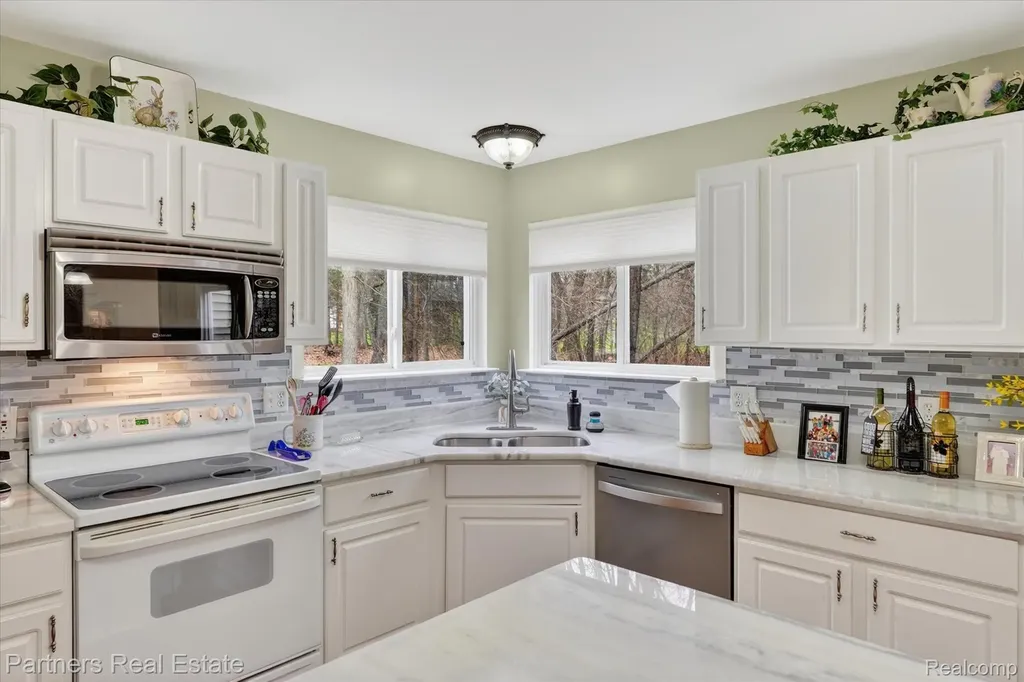 112 Summer Shade Drive Marion Township MI 48843