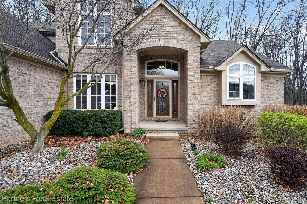112 Summer Shade Drive Marion Township MI 48843