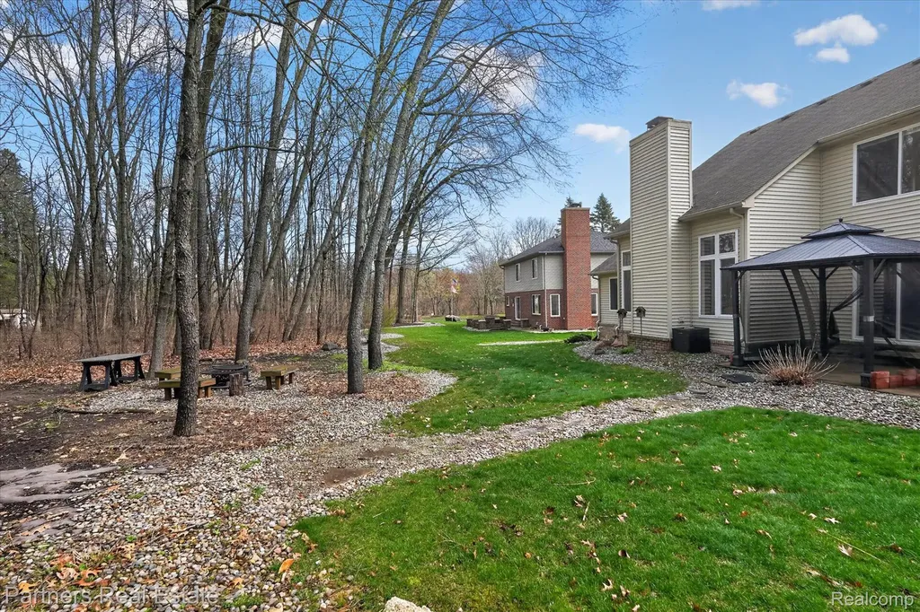112 Summer Shade Drive Marion Township MI 48843