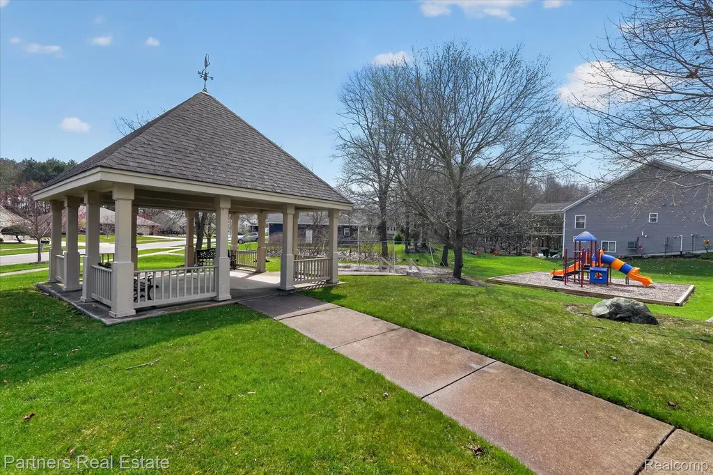 112 Summer Shade Drive Marion Township MI 48843