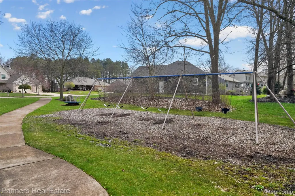 112 Summer Shade Drive Marion Township MI 48843