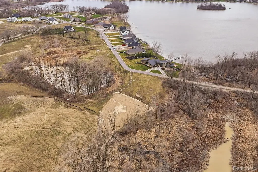 4151 Whitney Avenue Fenton Charter Township MI 48451