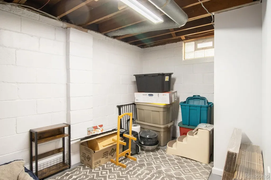 2175 Garfield Street Ferndale City MI 48220