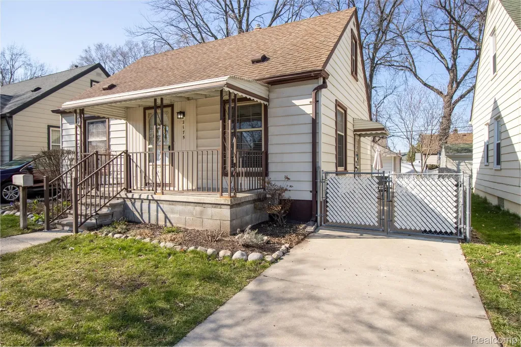2175 Garfield Street Ferndale City MI 48220