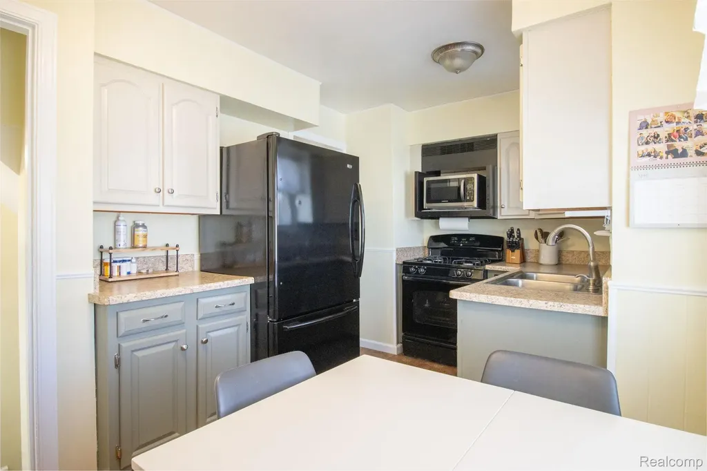 2175 Garfield Street Ferndale City MI 48220