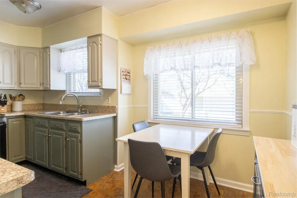2175 Garfield Street Ferndale City MI 48220