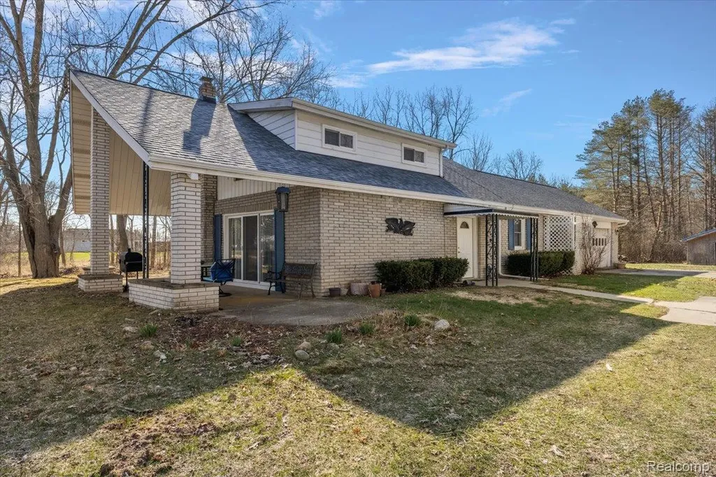 4705 Ketchum Road St. Clair Township MI 48079