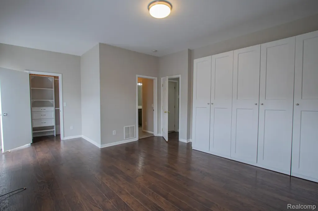 68 W Bethune Street Detroit City MI 48202