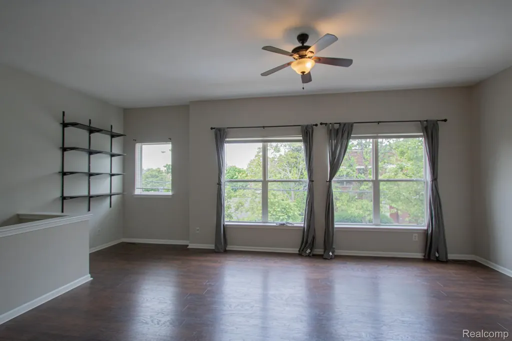 68 W Bethune Street Detroit City MI 48202