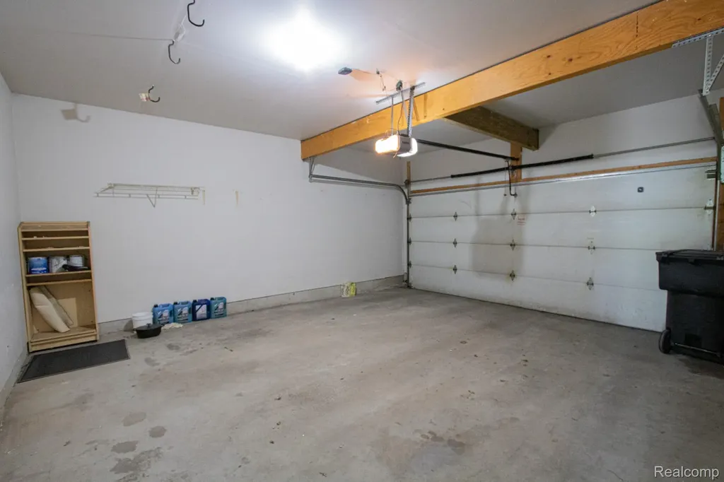 68 W Bethune Street Detroit City MI 48202