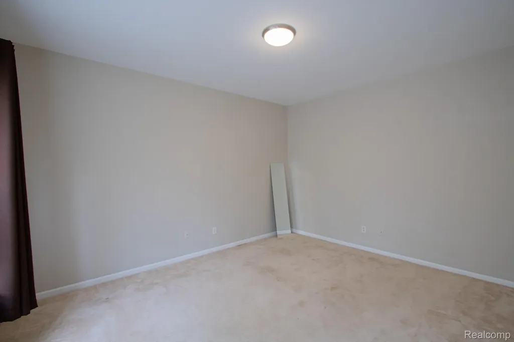 68 W Bethune Street Detroit City MI 48202