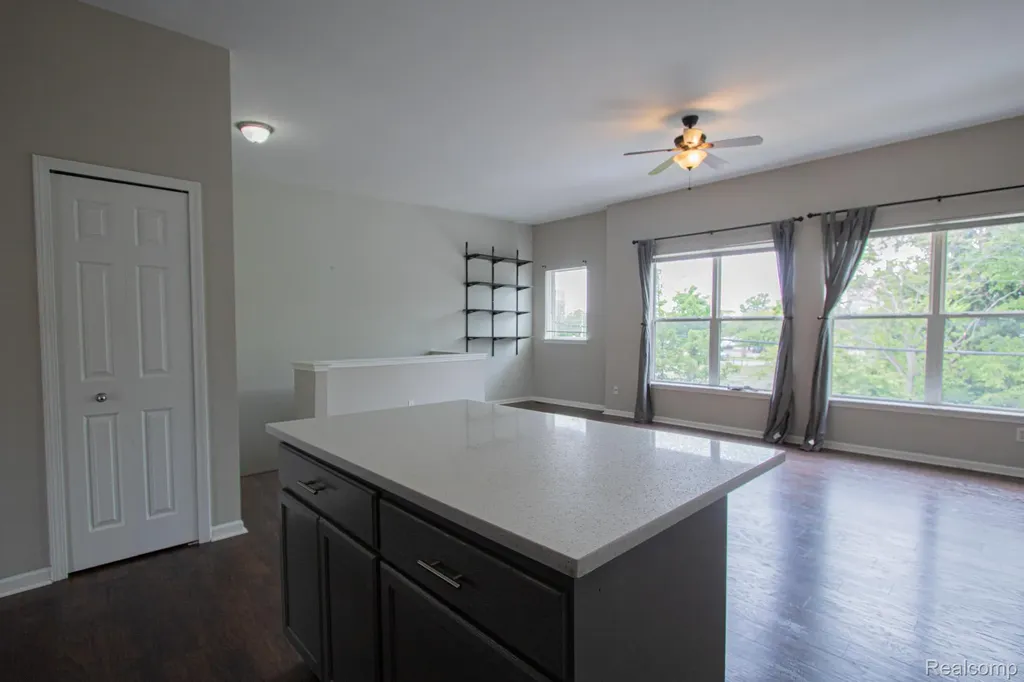 68 W Bethune Street Detroit City MI 48202