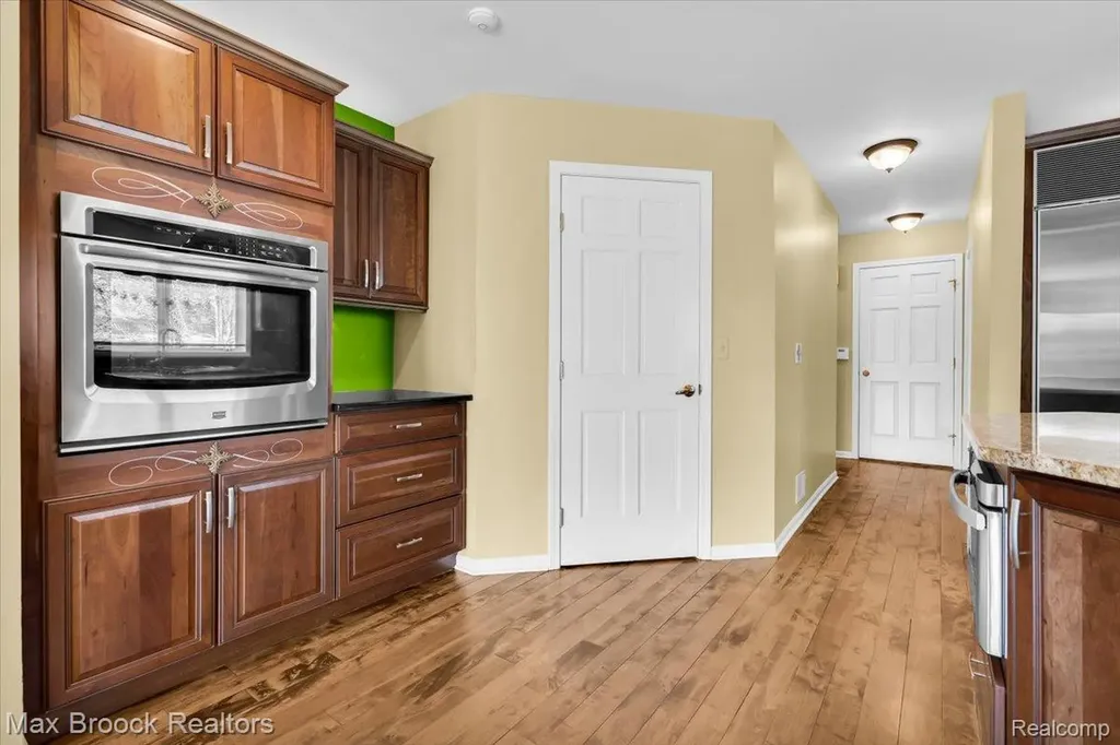 11633 Lorenz Way Plymouth Charter Township MI 48170