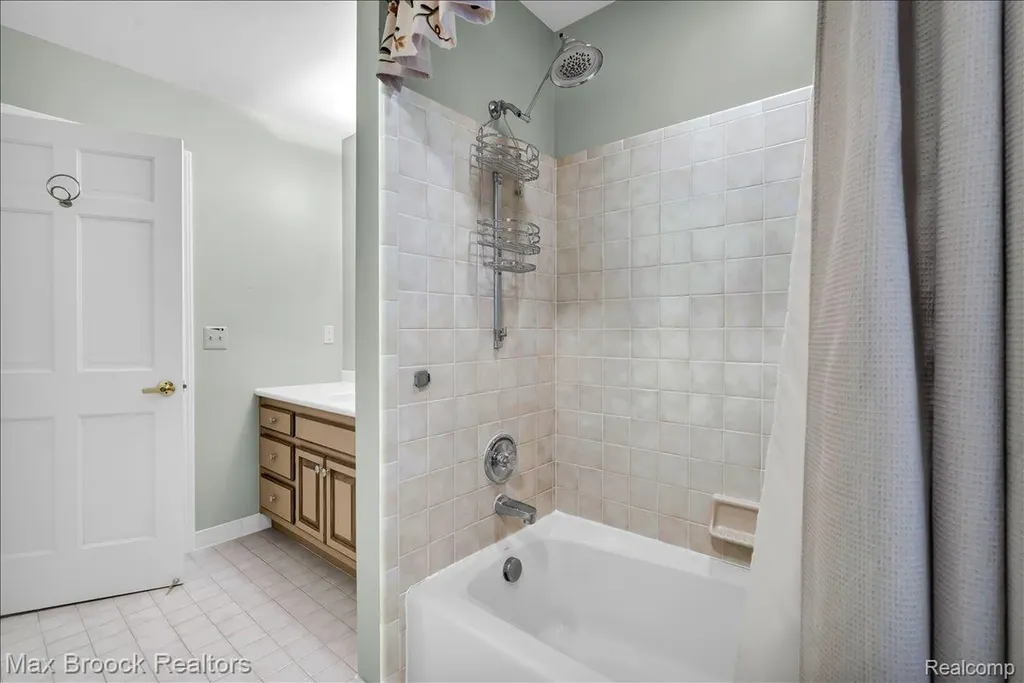 11633 Lorenz Way Plymouth Charter Township MI 48170
