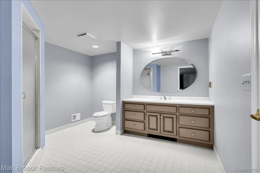 11633 Lorenz Way Plymouth Charter Township MI 48170