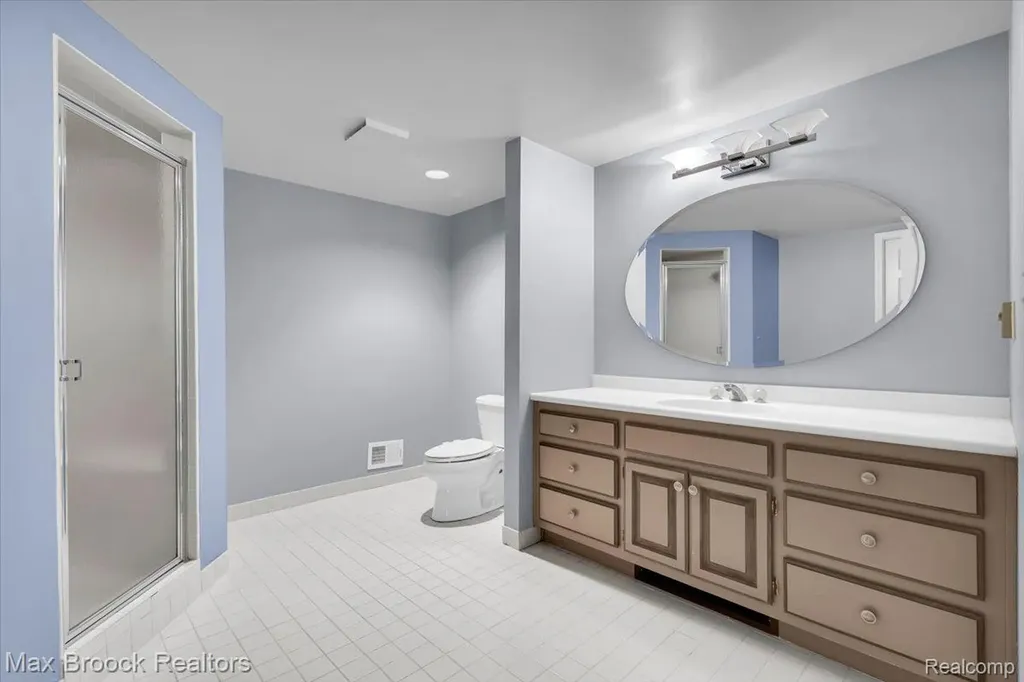 11633 Lorenz Way Plymouth Charter Township MI 48170